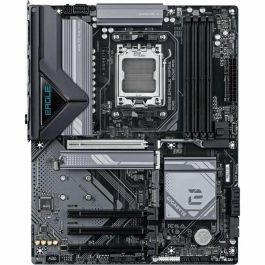 Gigabyte B850 EAGLE WIFI6E Placa Base AMD AM5 para Ryzen 7000/8000/9000, DDR5 hasta 8200MHz, PCIe 5.0, Wi-Fi 6E, ATX