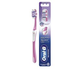 Oral-B PRO-3DWHITE Cepillo Dental Manual, Cerdas Suaves, Blanqueador, Elimina hasta el 90% de la Placa Bacteriana, Masajea Encías Precio: 1.90000008. SKU: B16AGJXZJV