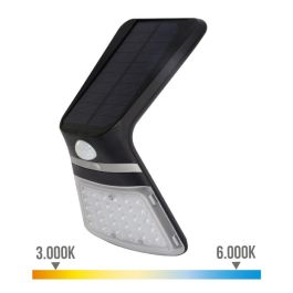 Edm Aplique Solar 38110 3,5W 430lm Sensor Presencia 2 Tonalidades Luz Fría (6000k) y Cálida (3000k) Negro 10,5x13cm IP65 Batería Recargable Precio: 15.88999951. SKU: S7908648
