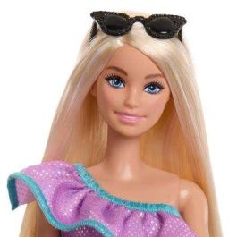 Mattel Muñeca Barbie Fashionista con 3 Modas Noche para Niños de 3+ Años