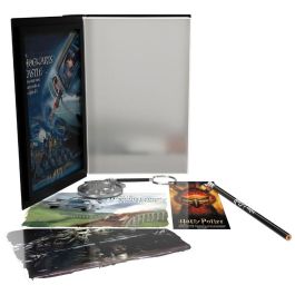CYP BRANDS Set Coleccionista Harry Potter y la Camara Secreta con marcapáginas Ave Fenix, 2 postales exclusivas, lápiz, llavero andén 9 3/4 y caja metálica
