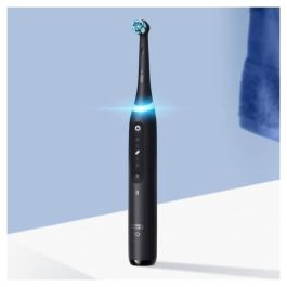 Oral-B iO 5 Pack de 2, cepillos de dientes eléctricos en blanco y negro, 2 cabezales Oral-B iO 5 Pack de 2, cepillos de dientes eléctricos en blanco y negro, 2 cabezales