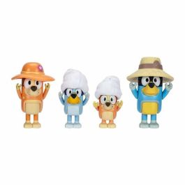 Famosa Pack de 4 Figuras Coleccionables de Bluey de 6 cm con Diferentes Temas y Modelos Surtidos - Ideal para Niños 3+ Años Famosa Pack de 4 Figuras Coleccionables de Bluey de 6 cm con Diferentes Temas y Modelos Surtidos - Ideal para Niños 3+ Años