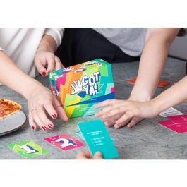 HELLOFUN! Got Ya! Juego de Mesa en Español para +14 años, +3 Jugadores. Adivina Respuestas de tus Amigos