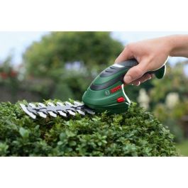 Bosch Isio Juego de 2 Cuchillas Recortadoras Multi-Click de 8 y 12 cm para Cortasetos y Escultura de Setos Bosch Isio Juego de 2 Cuchillas Recortadoras Multi-Click de 8 y 12 cm para Cortasetos y Escultura de Setos