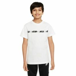 Camiseta de Manga Corta Infantil Nike B-Repeat Blanco Precio: 25.88999974. SKU: B1FXDF5ND3