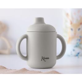 KioKids Taza de Aprendizaje Silicona con Asas y Boquilla para Bebés +4 Meses Gris 120 mL - Apta Microondas Lavavajillas Precio: 6.50000021. SKU: B174MA7RQR