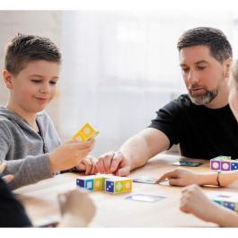 Asmodee Desbloquear Junior - Juego de Puzles Lógicos para Niños 4+ años, 40 Desafíos Progresivos con 4 Niveles de Dificultad