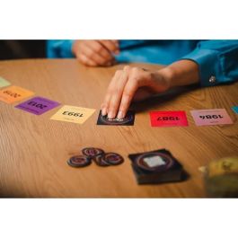 Dujardin Hitster Juego de Cartas Musical para Crear Línea de Tiempo Cronológica - Adivina Éxitos de 100 Años