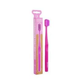 NORDICS ORAL CARE Cepillo Dental Adulto Soft 6580 filamentos, Rosado, para encías y dientes sensibles, con mango de PLA Precio: 4.49999968. SKU: B16SR3YL5Z