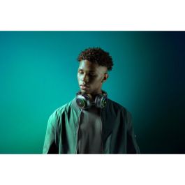 Razer Barracuda X Chroma Auriculares Inalámbricos Over-Ear Negro