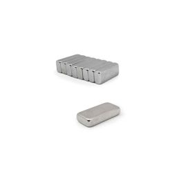 Neodimio Imán N35 Rectangular 13 x 7 x 2 mm de Neodimio para uso general, fuerza 14N, recubierto de Níquel Precio: 0.99000022. SKU: B1E8ETL7Y9