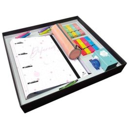 Set Papeleria Mariola Serie Uni Nº2 Premium 34 Piezas 1X Caja De Carton Forrado Reutilizable 1X Carpeblock 4 Anillas 40Mm 1X Lapicero Carton Forrado 1X Estuche Color 16X Fluorescentes Surtidos 4X Boligrafo 4 En 1 1X Boligrafo Tekno 1X Cinta Correctora 4X  Precio: 66.50000038. SKU: B1FT9NGTZF