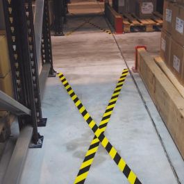 Tarifold 197747 Cinta Adhesiva Suelo Amarillo-Negro, 33 Metros x 5 cm