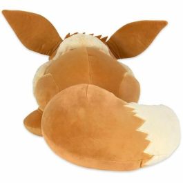 Bandai JW0222 Peluche de Pokémon Eevee de 40cm. Un muñeco de peluche Pokémon de Eevee, muy suave y diseñado para ofrecer confort al dormir. Bandai JW0222 Peluche de Pokémon Eevee de 40cm. Un muñeco de peluche Pokémon de Eevee, muy suave y diseñado para ofrecer confort al dormir.