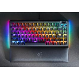 Razer BlackWidow V4 75% Teclado Mecánico Compacto con Retroiluminación RGB, Interruptor Mecánico, USB-C - RZ03-05000100-R3M1 Razer BlackWidow V4 75% Teclado Mecánico Compacto con Retroiluminación RGB, Interruptor Mecánico, USB-C - RZ03-05000100-R3M1