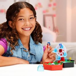 Bandai P50553 Miraculous Ladybug Set de Juego Parque de Atracciones Chibi Mini Universe con Minifiguras de Marinette y Climatika incluidas