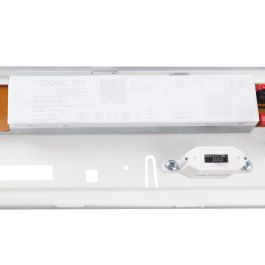 Tridonic SE-STF171-20W-CCT Pantalla Estanca LED 20W 2400Lm IP65 CCT Seleccionable 3000-6500K 110° Regulable Flicker Free
