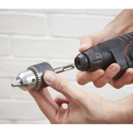 Black + Decker BEHS01-QS Taladro de Martillo SDS+ 650W, 3 Modos, 1.6 Julios, Hormigón 16mm, Incluye 2 Brocas Hormigón Black + Decker BEHS01-QS Taladro de Martillo SDS+ 650W, 3 Modos, 1.6 Julios, Hormigón 16mm, Incluye 2 Brocas Hormigón