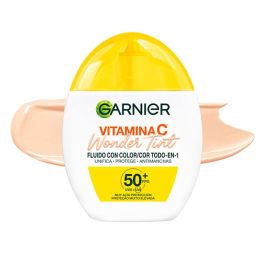 Garnier Vitamin C Wonder Tint Fluido con Color SPF50+ #Claro 40 ml