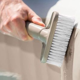 Intex Kit de Mantenimiento para Spa y Jacuzzi con Cepillo Curvo para Paredes, Red de Malla para Hojas, Tampón Elimina Suciedad