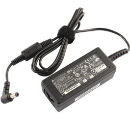 HP 40W AC adapter for HP laptops, 19V output voltage, 2.1A output current, suitable for various models. Precio: 50.49999977. SKU: B1HJ6E7A8L