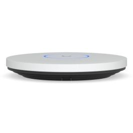 Ubiquiti WiFi 7 (802.11a/b/g/n/ac/ax/be), 6 GHz, 140 m² (1,500 ft²), 10/5/2.5/1 GbE, PoE+, 300+ clients, 206 x 32.5 mm, 750 g Ubiquiti WiFi 7 (802.11a/b/g/n/ac/ax/be), 6 GHz, 140 m² (1,500 ft²), 10/5/2.5/1 GbE, PoE+, 300+ clients, 206 x 32.5 mm, 750 g
