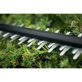 Bosch Universal Hedge Cut 18V-50 Cortasetos Inalámbrico sin Batería, Sistema Power for ALL 18V, Quick-Cut, Anti-bloqueo, Corte hasta 25mm