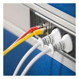 Bachmann 906.18820 STEP BASE 4xUTE GST18 France - Regleta Eléctrica de 4 Tomas, Interruptor, 250V 50Hz 3680W 16A, IP20, Negro, Para Interior