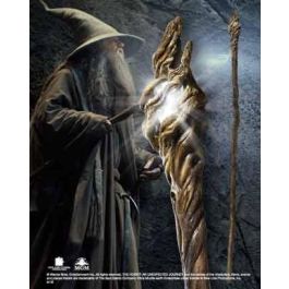 The Noble Collection Replica Vara de Gandalf con Luz - El Hobbit, Altamente Detallada, 185 cm Precio: 153.99000023. SKU: B1E39KTVGR