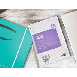 Recambio Liderpapel A4 200+50 Hojas 90 gr-M2 Cuadro 4 mm Con Margen 4 Taladros