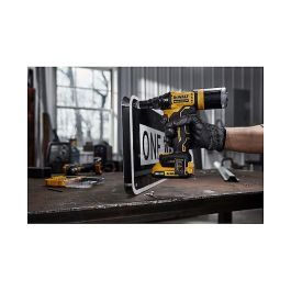 DeWALT DCF403NT-XJ Pistola de Remaches a Batería 18V, para Aluminio y Acero Inoxidable (2.4, 3.2, 4, 4.8 mm), 10000 kN, Incluye Funda, Negro/Amarillo