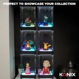 KONIX 3328170302814 Caja de Visualización LED para Figuras Funko Pop/Banpresto Qposket, Iluminación RGB, Cable USB