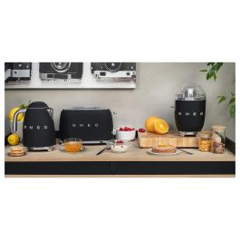 Smeg KLF03BLMEU Hervidor de agua 1,7 L 2400 W Negro mate con filtro antical, apagado automático y base 360°