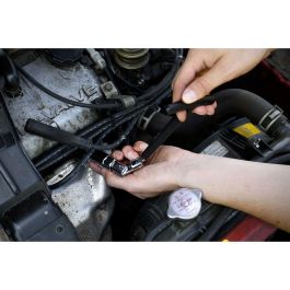 Aeg Llave Bujías Articulada con Rótula y 3 Manguitos 16-18-21mm Mango T Antideslizante Acero Inoxidable