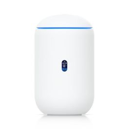Ubiquiti UDR7 (15W), 10G SFP+, 2.5 GbE RJ45, 3x 2.5 GbE RJ45 including (1) PoE, 160 m² (1,750 ft²), WiFi 7, PoE, microSD Precio: 312.78999972. SKU: B1DMELGJCW