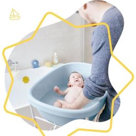 Badabulle Bañera para Bebé diseño Ballenas, de Nacimiento a 24 Meses, Espaciosa, con Tapón de Drenaje, Compatible con Hamaca/Silla de Baño, Hecha en Europa