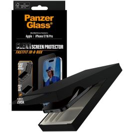 PanzerGlass UWFFastfit - Protector de Pantalla para iPhone 17 / iPhone 16 Pro con Black Frame y Fastfit