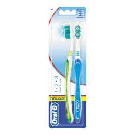 Oral-B Cepillo 124 Shiny Clean Duo Medio Pack de 2 Cepillos de Dientes de Dureza Media para Higiene Bucal Precio: 2.6899994. SKU: B1CR6WZHS8