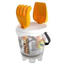 Cubo playa castillo real madrid diametro 18cm con pala,rastrillo y cedazo. Cubo playa castillo real madrid diametro 18cm con pala,rastrillo y cedazo.