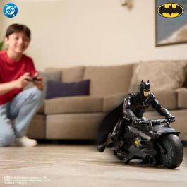 Batman SPI6072896 Batmoto RC con Figura de Batman 30 cm