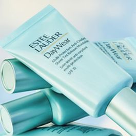 Estée Lauder Iln47217 DAYWEAR Crema de Día con Color SPF15. Hidratación 24 Horas. Protección Antioxidante. Tono Natural 30 ml