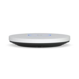 Ubiquiti WiFi 7 (802.11a/b/g/n/ac/ax/be), 6 GHz, 140 m² (1,500 ft²), 10/5/2.5/1 GbE, PoE+, 300+ clients, 206 x 32.5 mm, 750 g Ubiquiti WiFi 7 (802.11a/b/g/n/ac/ax/be), 6 GHz, 140 m² (1,500 ft²), 10/5/2.5/1 GbE, PoE+, 300+ clients, 206 x 32.5 mm, 750 g