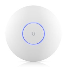 Ubiquiti WiFi 7 AP, 6 GHz, 8 spatial streams, 2.5 GbE RJ45 port, PoE+, 44-57V DC, polycarbonate, aluminum, white