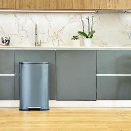 Kitchen Move KIT3666162006648 Papelera de Cocina con Pedal ADMIRAL 50L, Acero Inoxidable Gris Mate Kitchen Move KIT3666162006648 Papelera de Cocina con Pedal ADMIRAL 50L, Acero Inoxidable Gris Mate