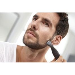 Philips MG1100 / 16 Recortadora de Precisión y Mini Afeitadora DualCut, 3 Peines Barba, Impermeable, Pilas AA