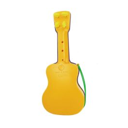 Guitarra 4 cuerdas, en estuche Guitarra 4 cuerdas, en estuche