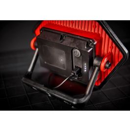 Formula 1 F110824 Foco LED Wl900 COB 60W 3000 Lúmenes Recargable Batería Litio 6700mAh IP54 Magnético 6500K Uso Interior Exterior