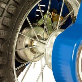 Injusa Moto Batería Eléctrica X-Treme Blue Fighter 24V con Ruedas Hinchables Azul, 112x62x72 cm, Niños 6-10 Años