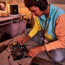 HERCULES DJLEARNING KIT MK2 - Kit de DJ todo en uno para aprender a mezclar - Software y tutoriales incluidos HERCULES DJLEARNING KIT MK2 - Kit de DJ todo en uno para aprender a mezclar - Software y tutoriales incluidos